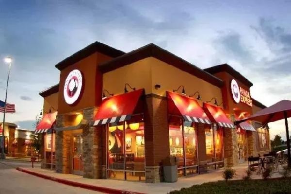 開遍全美47州，一年狂賺百億，這家中餐戰(zhàn)斗機(jī)為何不愿回國(guó)？