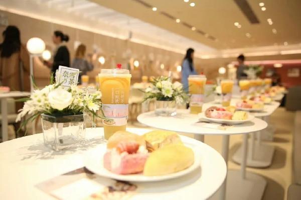 烘焙店的反擊：茶飲+烘焙走向前臺(tái)，阻擊戰(zhàn)從“烘焙+茶飲”打起？