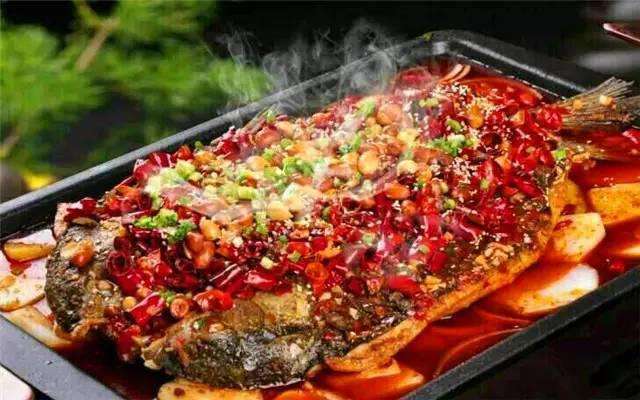 縱有萬般風(fēng)情，不及同桌的蛙烤魚銷魂