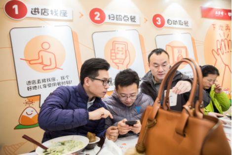 營業(yè)額漲逾40%、人效翻3倍！詳細(xì)解剖五芳齋無人智慧餐廳是如何誕生的