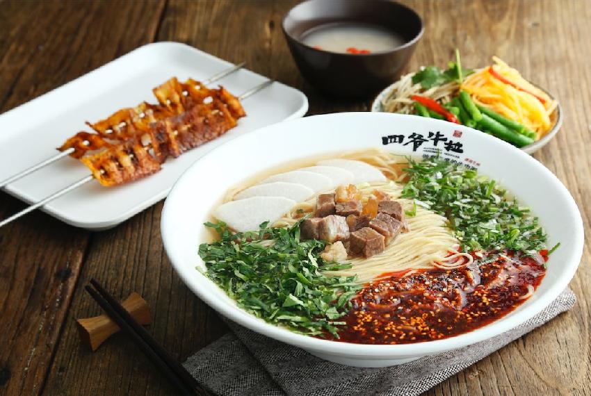 如何優(yōu)雅地吃掉一碗正經(jīng)牛肉面？