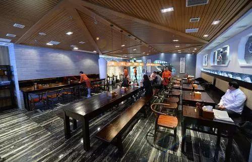 孟非的小面連關(guān)3店，品類紅利一過，小面市場一地雞毛！