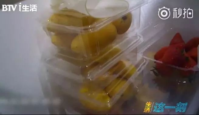 觸目驚心！記者臥底網(wǎng)紅店，你愛喝的這些飲料，連店員都覺得惡心