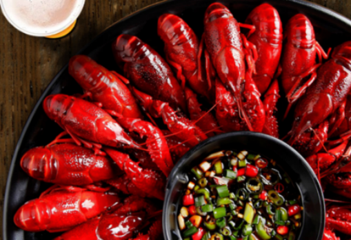 吃小龍蝦千萬不要吃蝦頭，吃雪糕千萬不能吃這個！