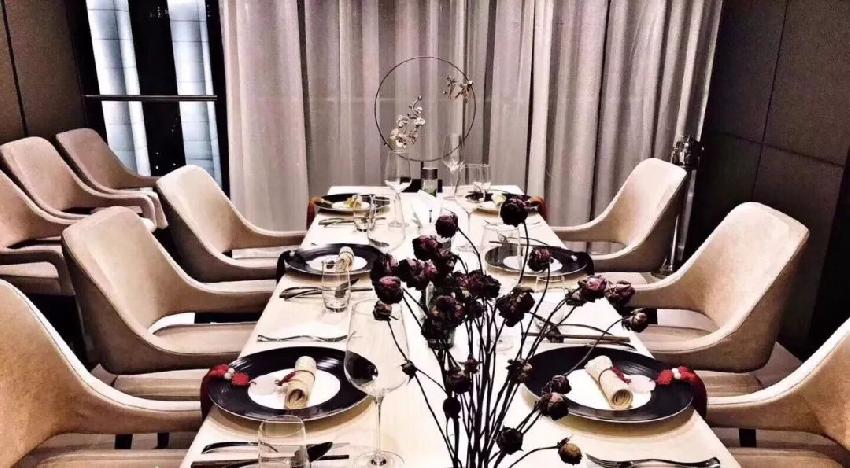 高端餐飲不好做？他怎么會做到月入40萬？