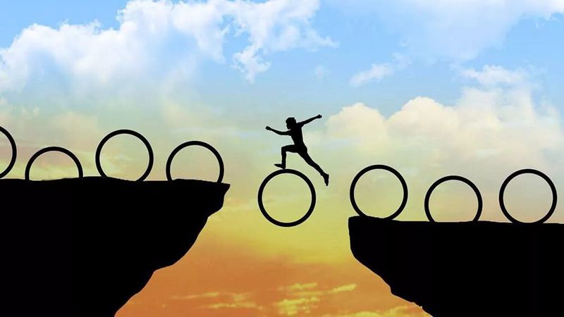 餐飲創(chuàng)業(yè)三段式：品牌被宣戰(zhàn)后，他被迫懂了一些商業(yè)反擊術(shù)