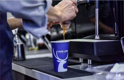 瑞幸咖啡起訴星巴克：這樣的“碰瓷+燒錢營銷”是否用力過猛？