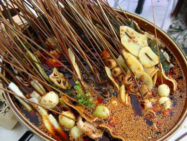 這就是餐飲江湖：一串串店低價(jià)酬賓，引隔壁老板打上門來