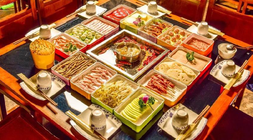 接手了一家火鍋店，過了兩天，我哭了！