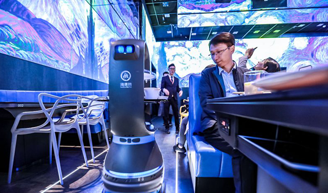 海底撈打算用機(jī)器人取代廚師和服務(wù)員，他們會裁員嗎？