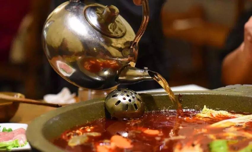 茶飲，火鍋店不可或缺的“主菜”