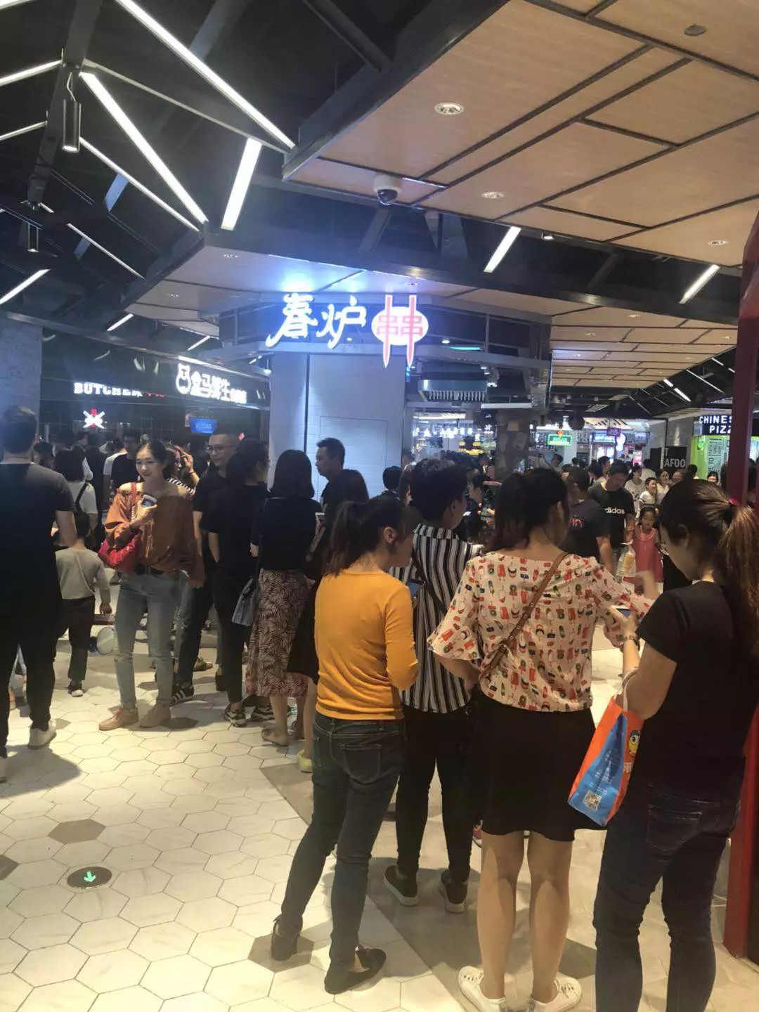 18平串店月營收60萬，3個月簽店300家，厲害了！|餐見