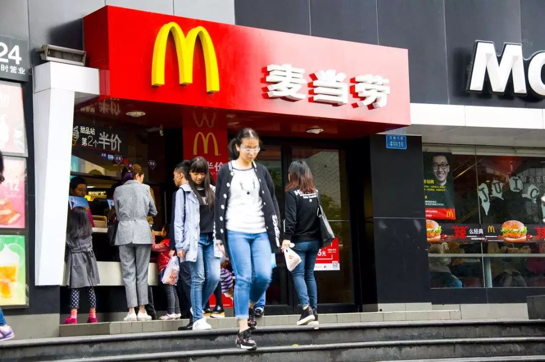 麥當(dāng)勞因多說(shuō)一句話，營(yíng)業(yè)額提升幾個(gè)億，干餐飲少了“套路”可不行！|干貨