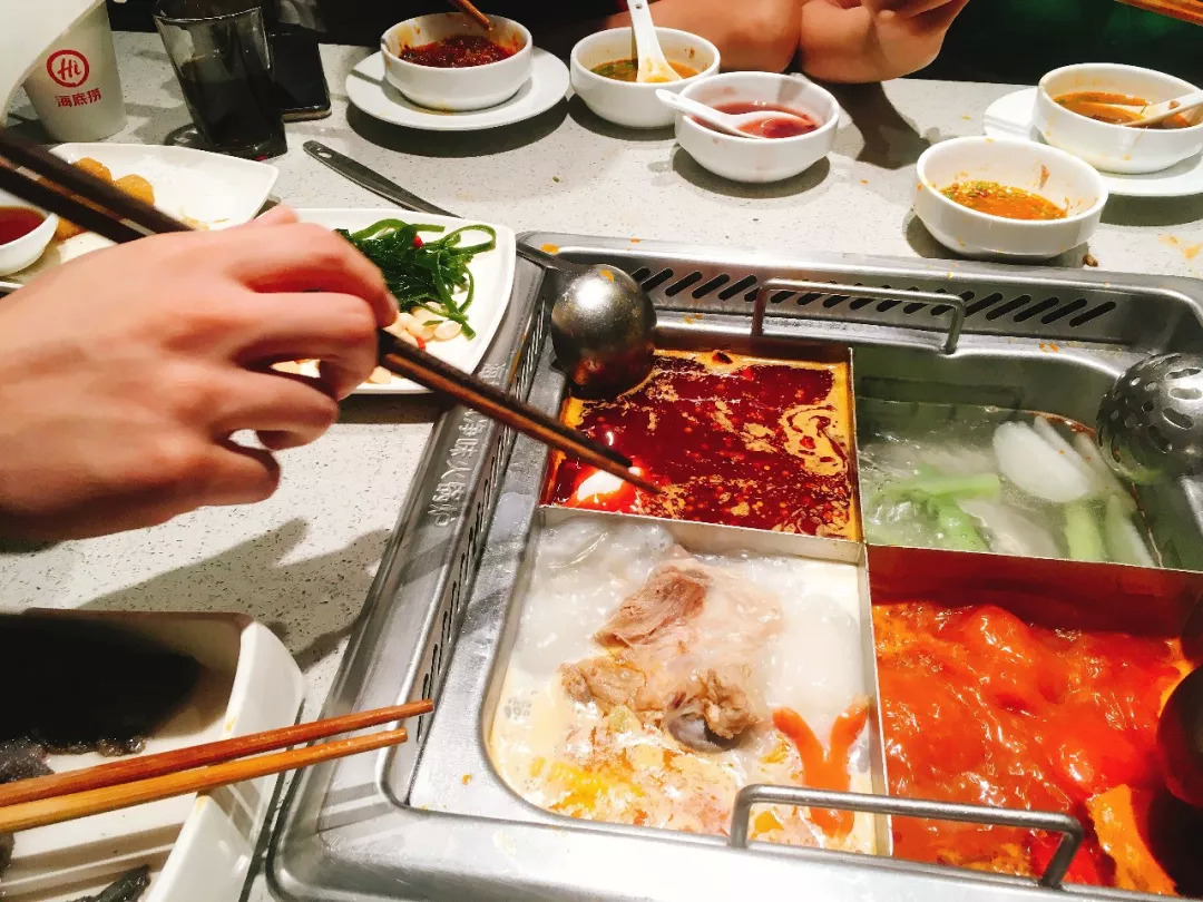 盒馬分羹萬(wàn)億火鍋行業(yè)，看高手頻出、新人不斷的火鍋行業(yè) | 餐見(jiàn)
