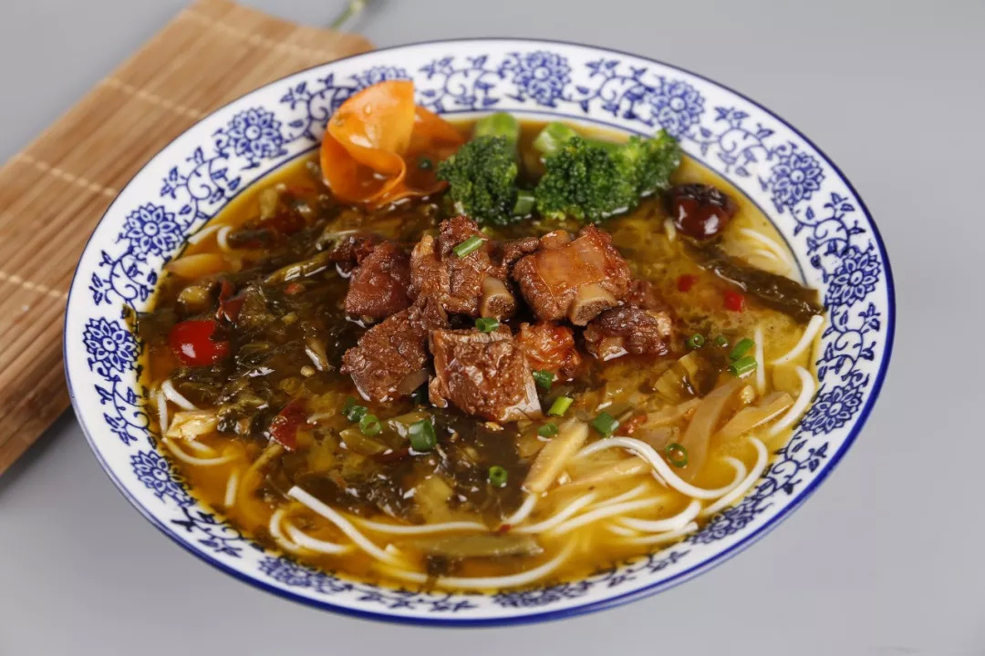 為什么摳門的餐飲老板容易賺大錢，大方的卻都關(guān)門了？