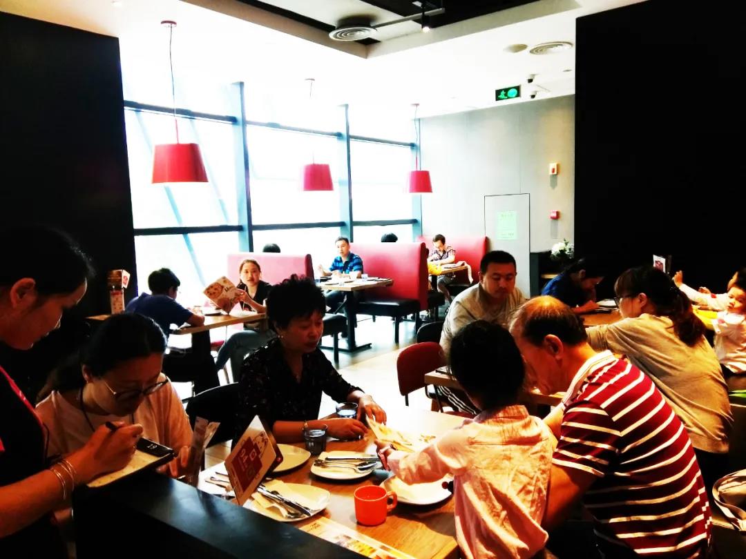 2021年春節(jié)餐飲消費(fèi)大數(shù)據(jù):7天超8000億，“?！眲攀悖?></a>
          <div> <a href=