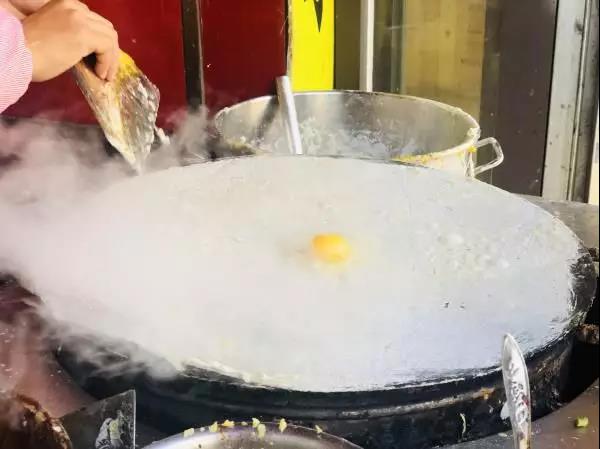 賣煎餅?zāi)曩?00萬，買7套房？餐飲并沒有想象中那么暴利！