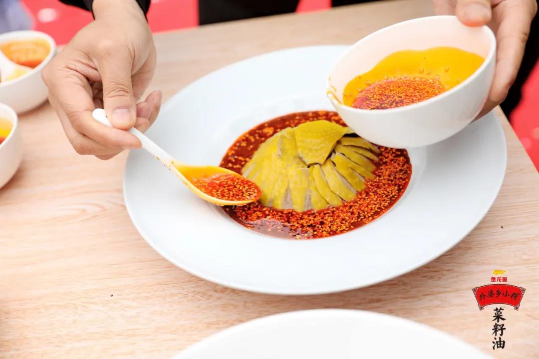  無辣不歡，看金龍魚外婆鄉(xiāng)小榨菜籽油如何打動辣食愛好者的胃？