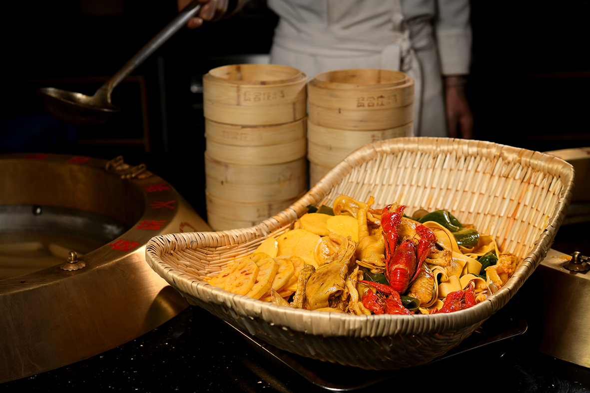 賢合莊跨界康師傅冰紅茶，后疫情下餐飲營銷新玩法｜案例