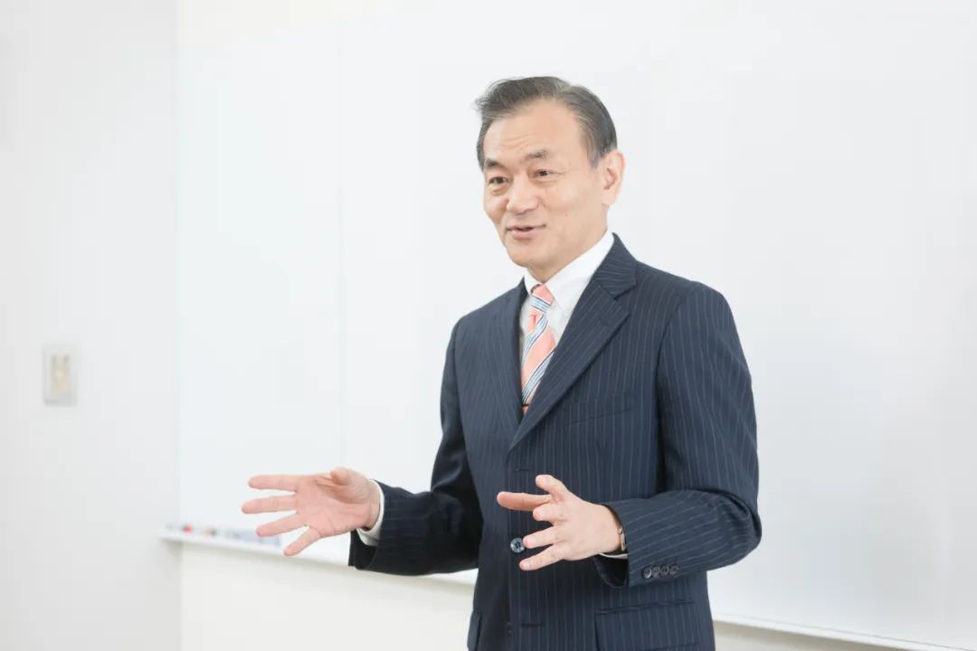 日本前麥當(dāng)勞/前優(yōu)衣庫(kù)大學(xué)校長(zhǎng)：有本均的線上研討會(huì)來(lái)了！ | 福利