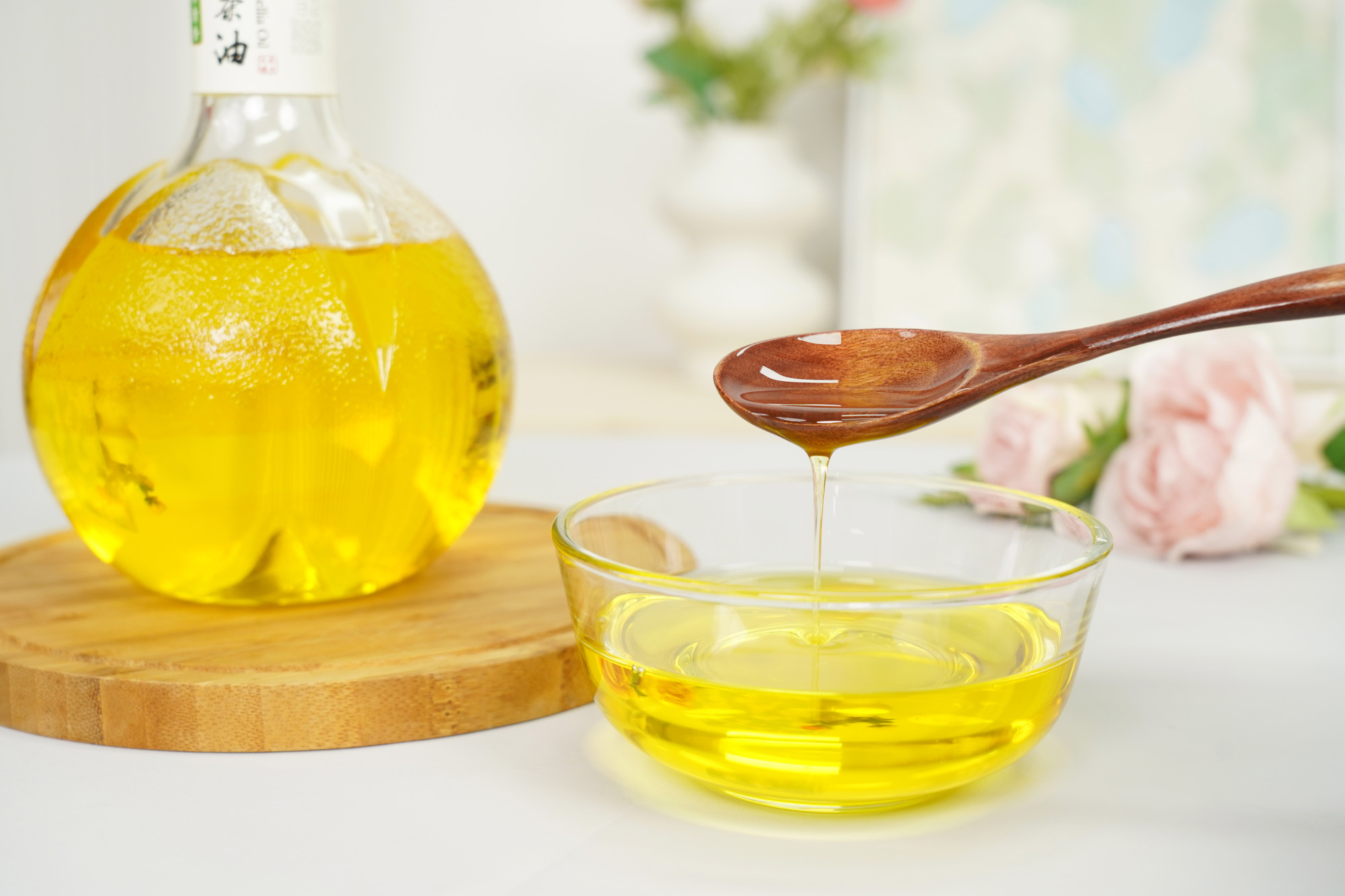 東方山茶，禮到福到 用一滴油滋潤(rùn)整個(gè)新春