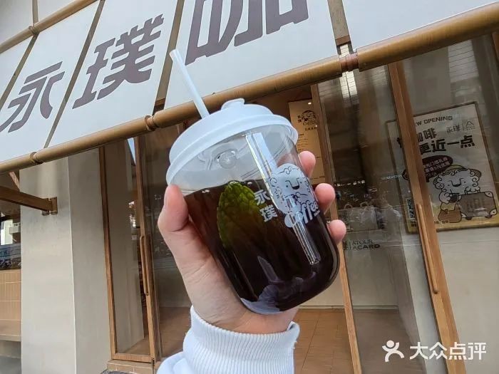 三頓半和瑞幸的相遇，是業(yè)態(tài)重塑還是渠道延伸？