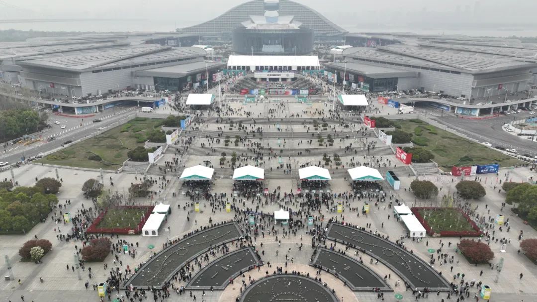 全新升級(jí)、助力贏戰(zhàn)2024，這場(chǎng)食材大展3月與您相約在春暖花開(kāi)的武漢！