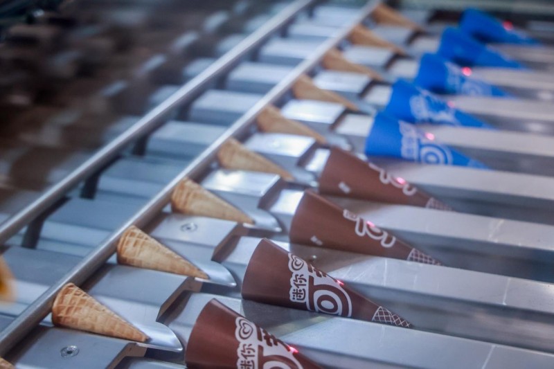 走進(jìn)夢(mèng)龍“燈塔工廠”：探秘冰淇淋高質(zhì)量“智造”之路