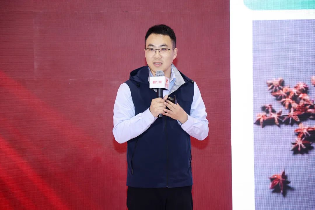 從區(qū)域小店到全球布局：楊國(guó)福如何用供應(yīng)鏈撬動(dòng)千億麻辣燙市場(chǎng)？|餐飲界